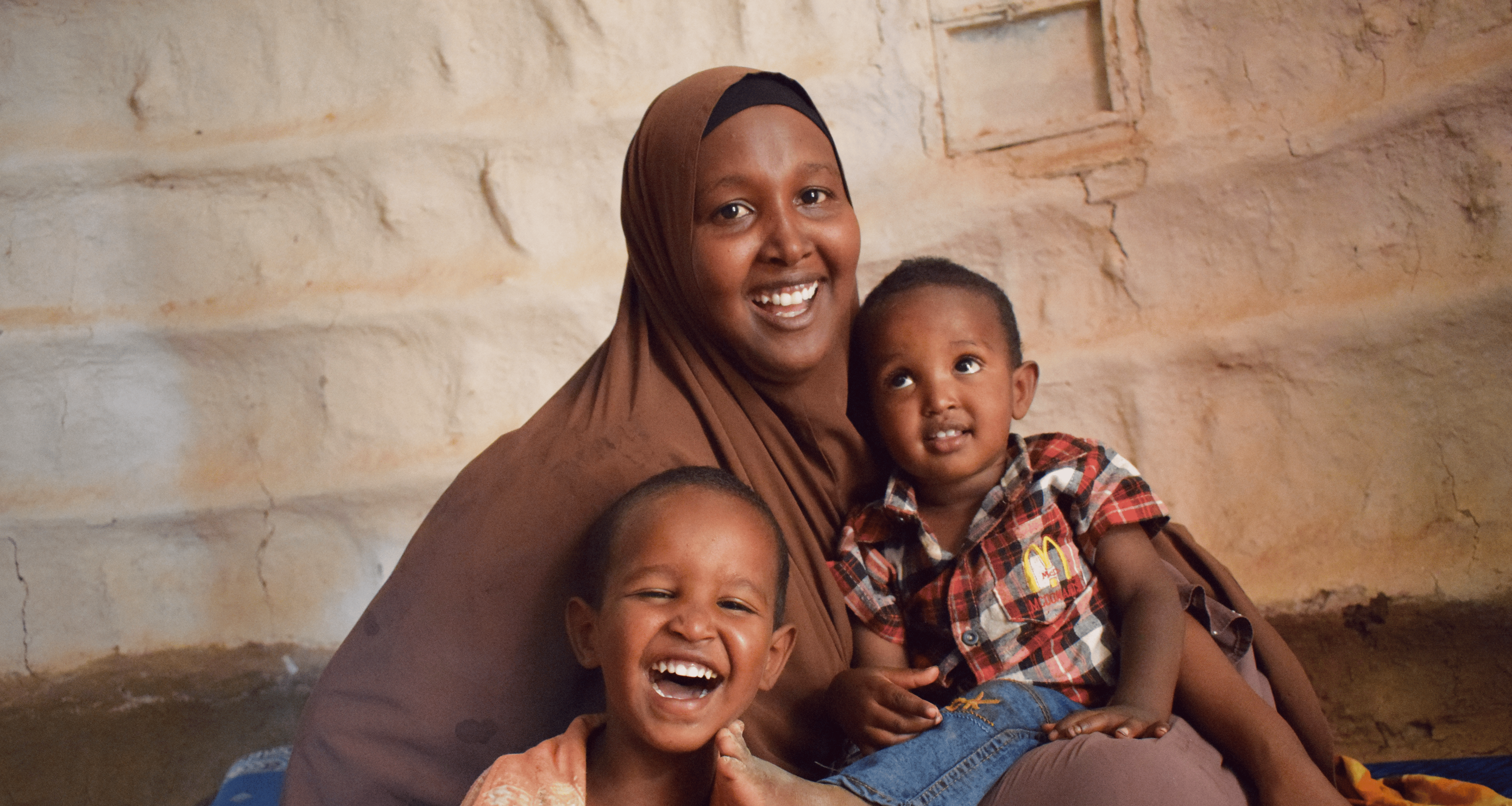 Zur Seite Lebenswichtige Mahlzeiten für Somalia und Sierra Leone gehen