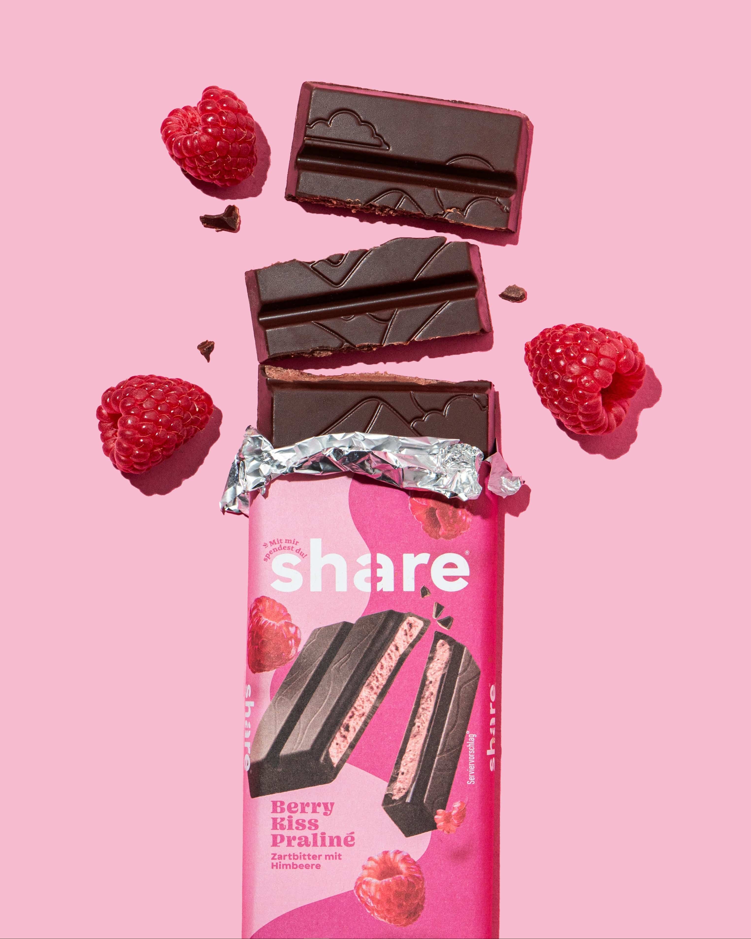 share Tafelschokolade Vegane Schokoladentafel Berry Kiss Praliné 12x80g